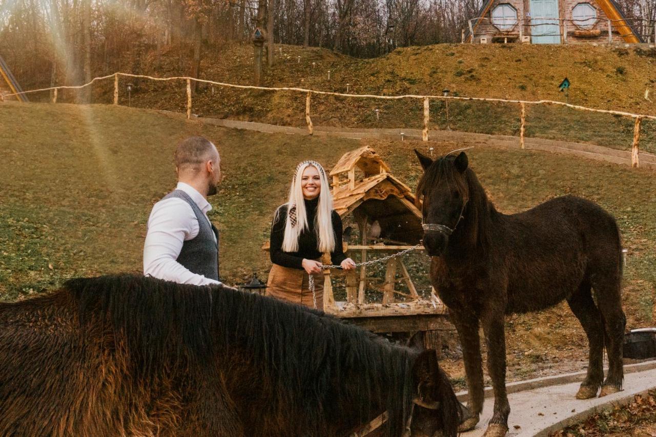 Etno Village Dolina Srece Vitez Bagian luar foto